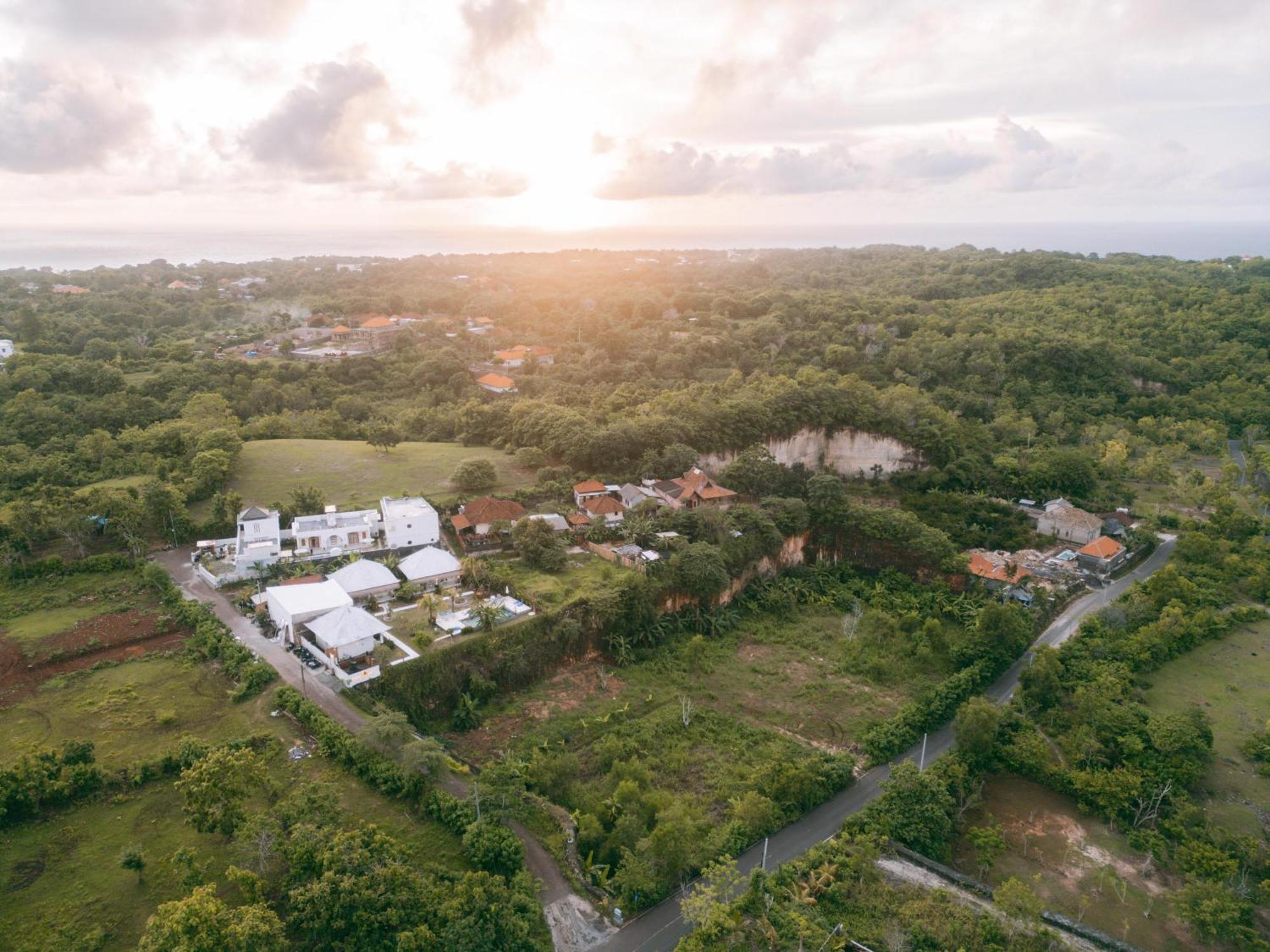 Sukacita Hill Hotel Uluwatu  Ngoại thất bức ảnh